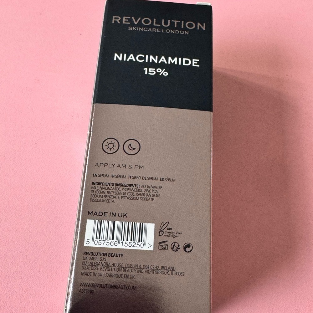 Revolution Niacinamide 15% Blemish & Pore Refining Vegan & Cruelty Free - Picture 2 of 6